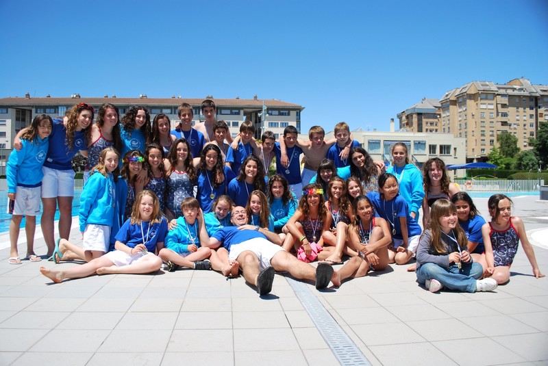 Gran ambiente en el "II Trofeo de Natación del CN Ardoi IK"